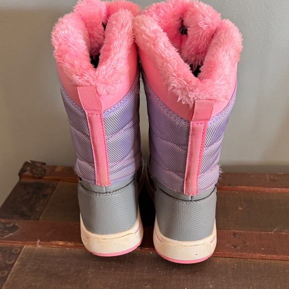 Wonder Nation 3M Insulated Pink and Gray Kids Boots - Picture 6 of 7